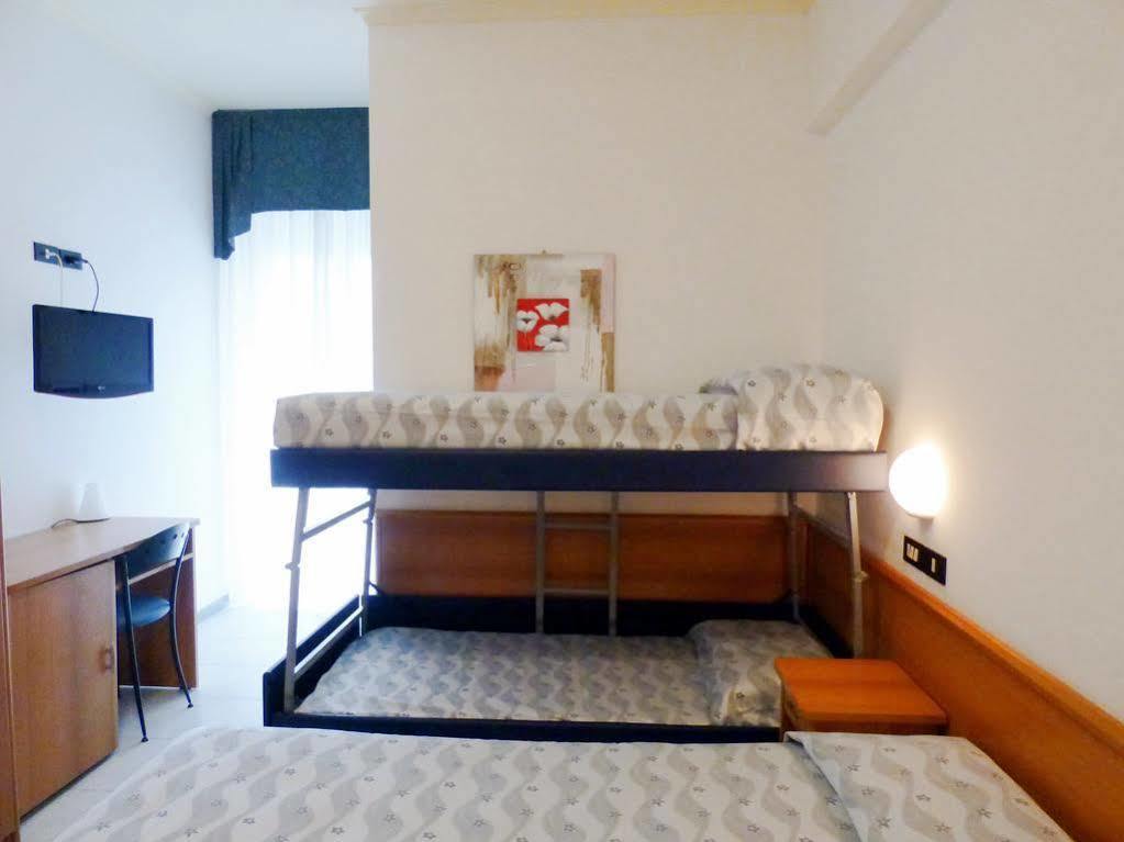 Hotel Sunset 4*
